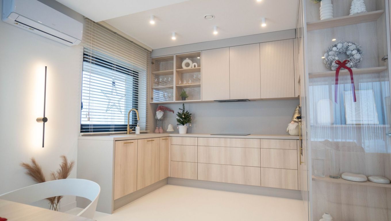 Domek White