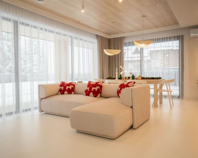 Domek White